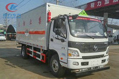 程力威CLW5122XZWB5雜項(xiàng)危險(xiǎn)物品廂式運(yùn)輸車(chē)