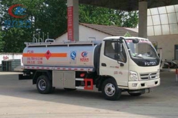 程力威CLW5080GJYB5加油車