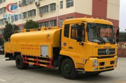 程力威CLW5160GQWD5清洗吸污車(chē)